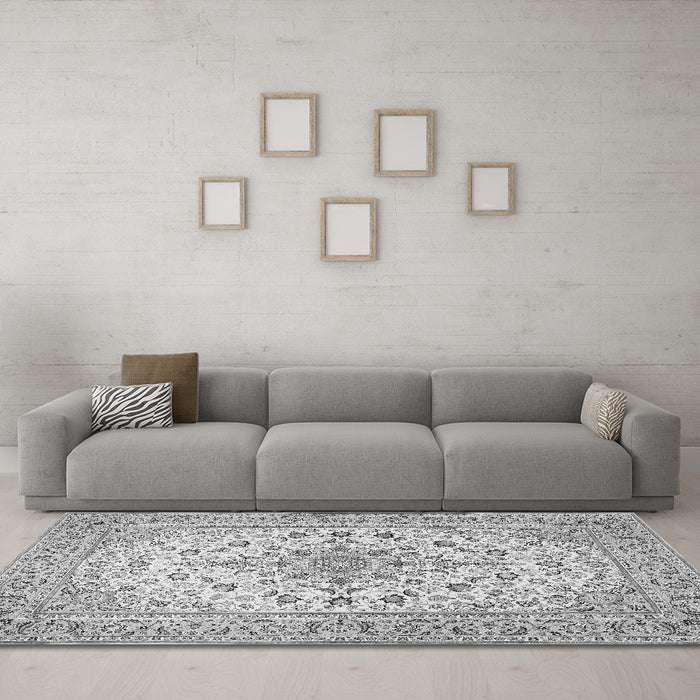 Machine Washable Medallion Gray Traditional Rug in a Living Room,, wshtr422gry