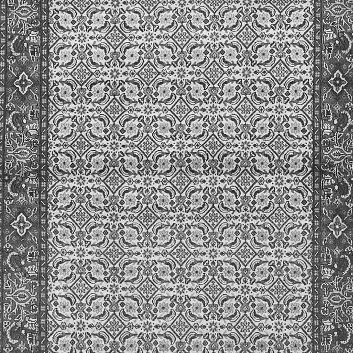 Serging Thickness of Machine Washable Persian Gray Traditional Rug, wshtr4231gry