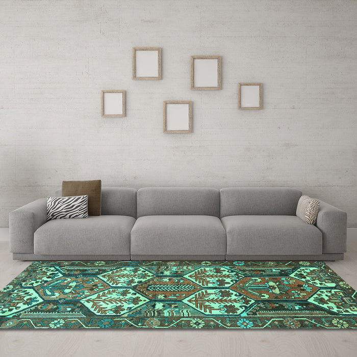 Machine Washable Persian Turquoise Traditional Area Rugs in a Living Room,, wshtr4235turq