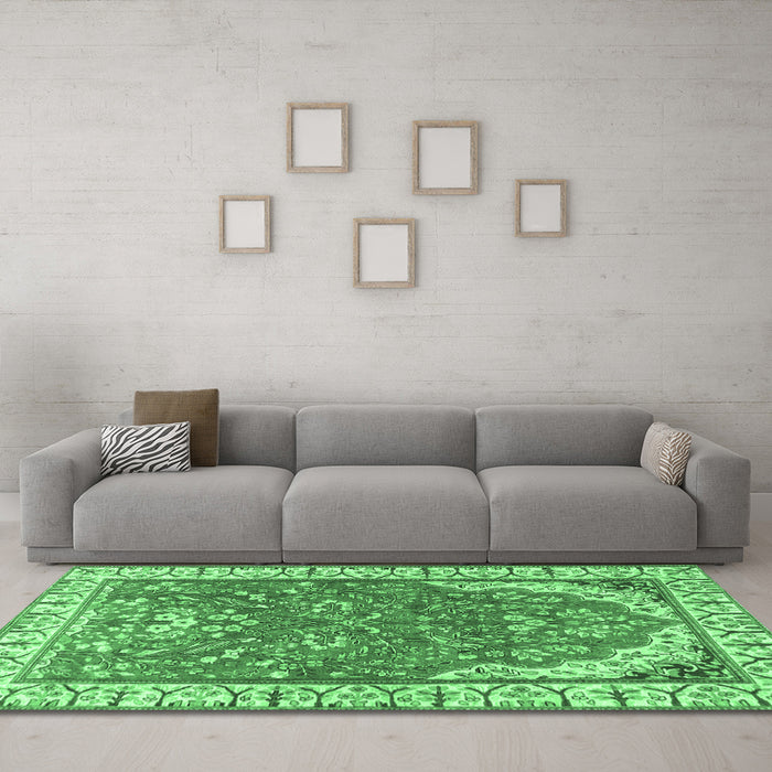 Machine Washable Animal Emerald Green Traditional Area Rugs in a Living Room,, wshtr4236emgrn
