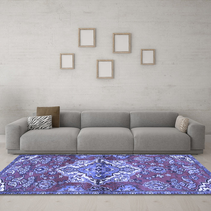 Machine Washable Persian Blue Traditional Rug in a Living Room, wshtr4237blu