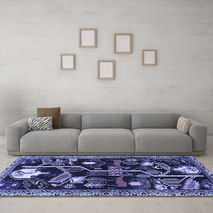 Machine Washable Animal Blue Traditional Rug in a Living Room, wshtr4238blu