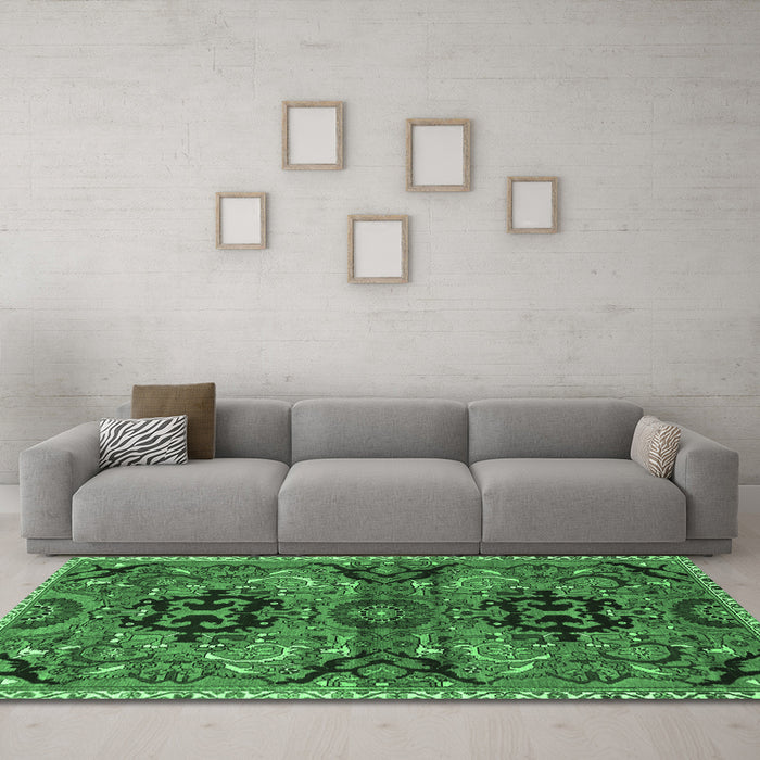 Machine Washable Persian Emerald Green Traditional Area Rugs in a Living Room,, wshtr4239emgrn