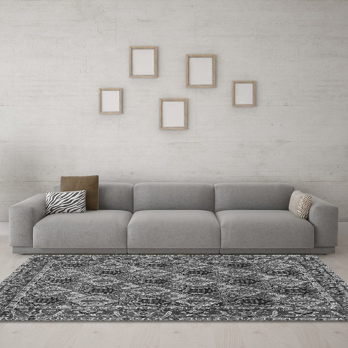 Machine Washable Persian Gray Traditional Rug in a Living Room,, wshtr423gry