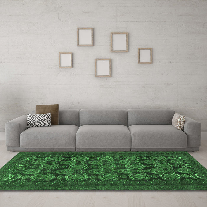 Machine Washable Persian Emerald Green Traditional Area Rugs in a Living Room,, wshtr4240emgrn