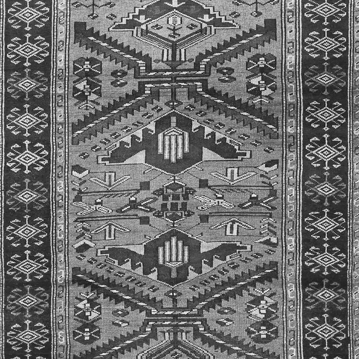 Serging Thickness of Machine Washable Persian Gray Traditional Rug, wshtr4241gry