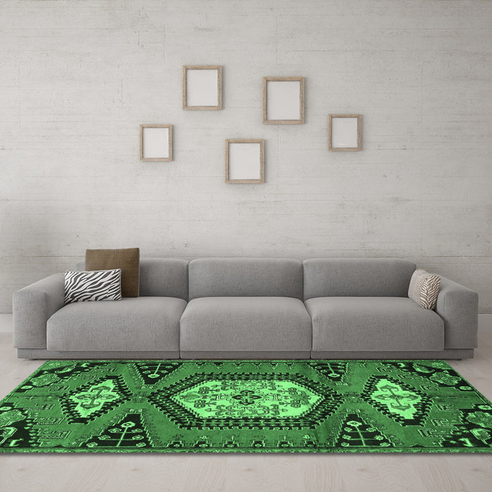 Machine Washable Persian Emerald Green Traditional Area Rugs in a Living Room,, wshtr4249emgrn