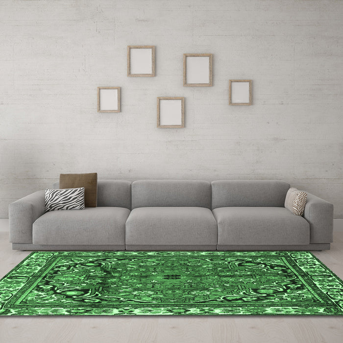 Machine Washable Persian Emerald Green Traditional Area Rugs in a Living Room,, wshtr4251emgrn