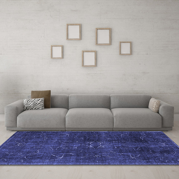 Machine Washable Persian Blue Traditional Rug in a Living Room, wshtr4252blu