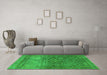 Machine Washable Persian Green Traditional Area Rugs in a Living Room,, wshtr4253grn