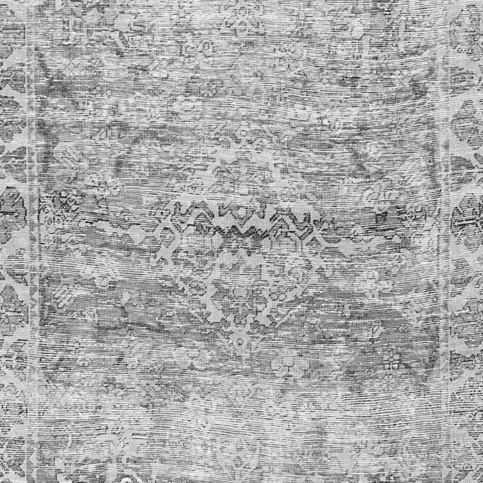 Serging Thickness of Machine Washable Persian Gray Traditional Rug, wshtr4254gry