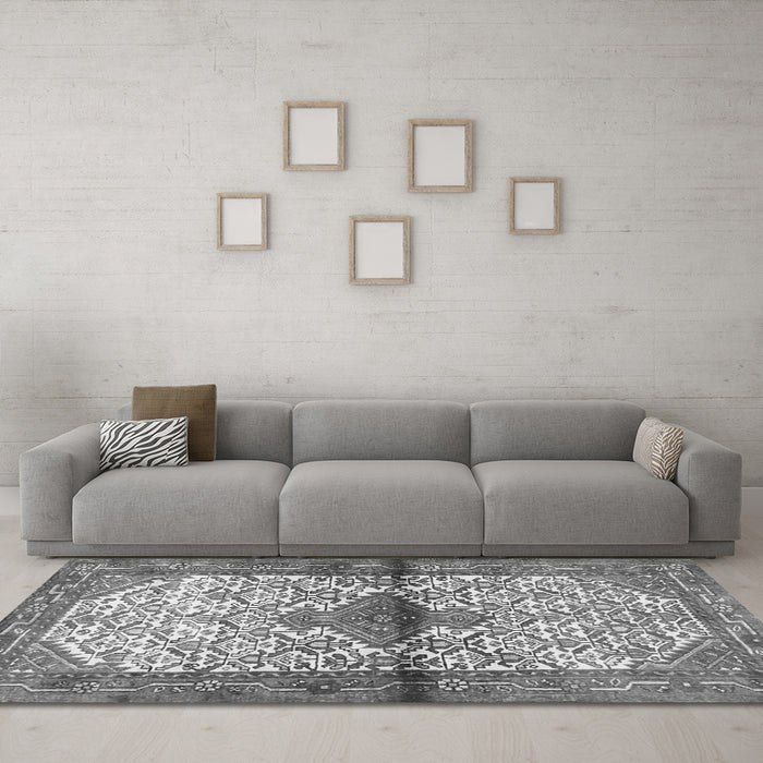 Machine Washable Persian Gray Traditional Rug in a Living Room,, wshtr4257gry