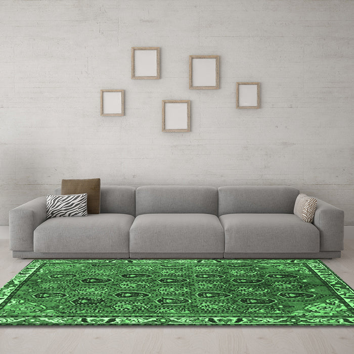 Machine Washable Persian Emerald Green Traditional Area Rugs in a Living Room,, wshtr4258emgrn
