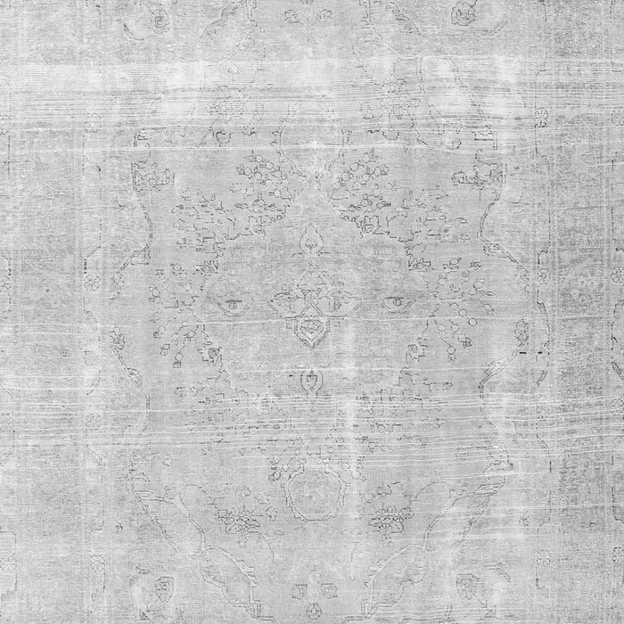 Serging Thickness of Machine Washable Persian Gray Traditional Rug, wshtr4259gry