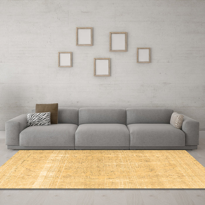 Machine Washable Persian Brown Traditional Rug in a Living Room,, wshtr4259brn