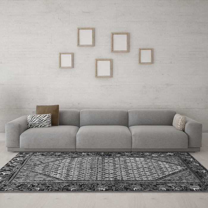 Machine Washable Persian Gray Traditional Rug in a Living Room,, wshtr425gry