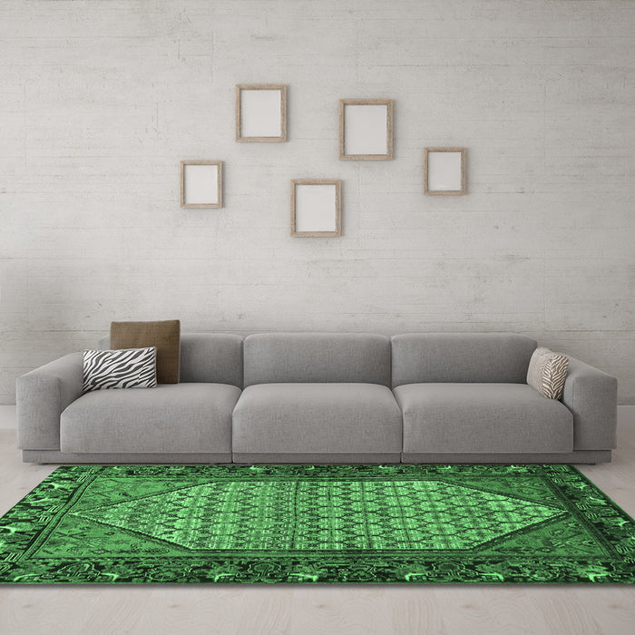 Machine Washable Persian Emerald Green Traditional Area Rugs in a Living Room,, wshtr425emgrn