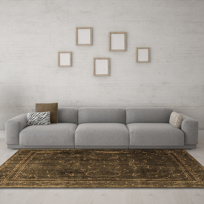 Machine Washable Persian Brown Traditional Rug in a Living Room,, wshtr4262brn