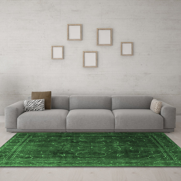 Machine Washable Persian Emerald Green Traditional Area Rugs in a Living Room,, wshtr4262emgrn