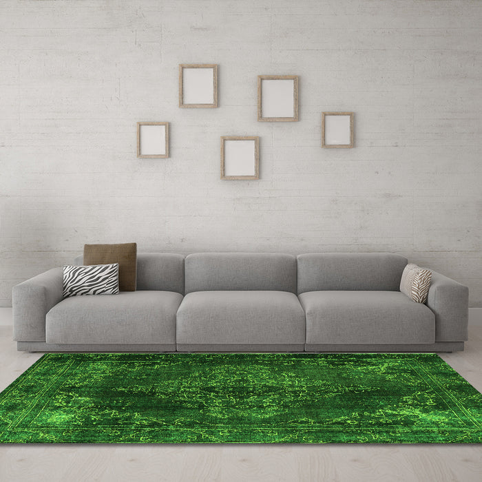 Machine Washable Persian Green Traditional Area Rugs in a Living Room,, wshtr4263grn