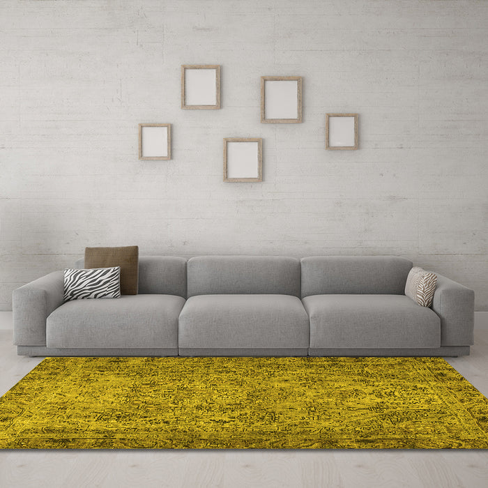 Machine Washable Persian Yellow Traditional Rug in a Living Room, wshtr4266yw