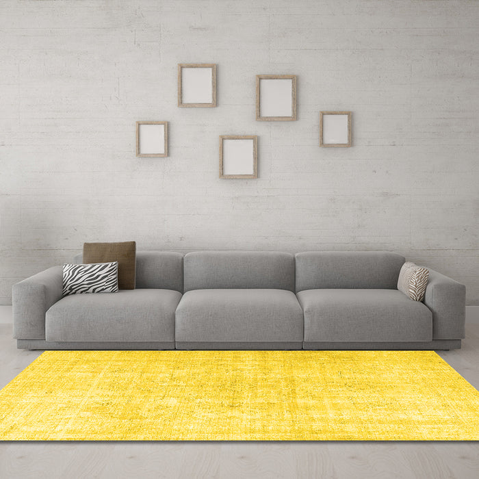 Machine Washable Persian Yellow Traditional Rug in a Living Room, wshtr4267yw