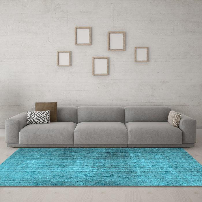 Machine Washable Persian Light Blue Traditional Rug in a Living Room, wshtr4268lblu