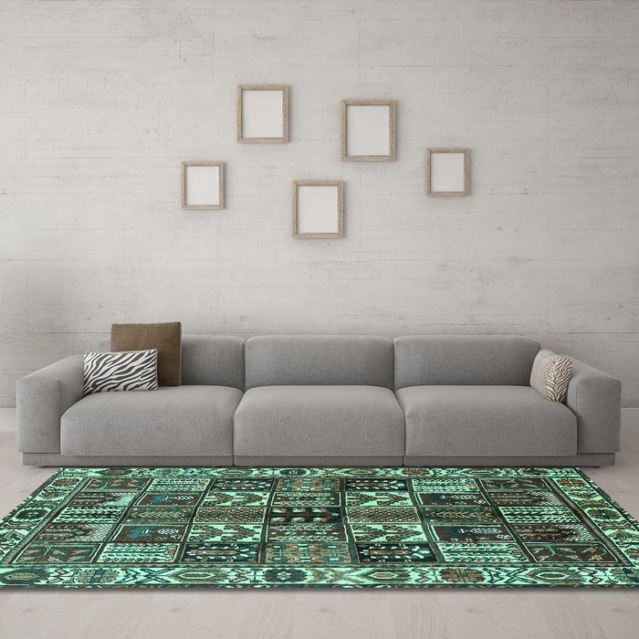 Machine Washable Persian Turquoise Traditional Area Rugs in a Living Room,, wshtr426turq