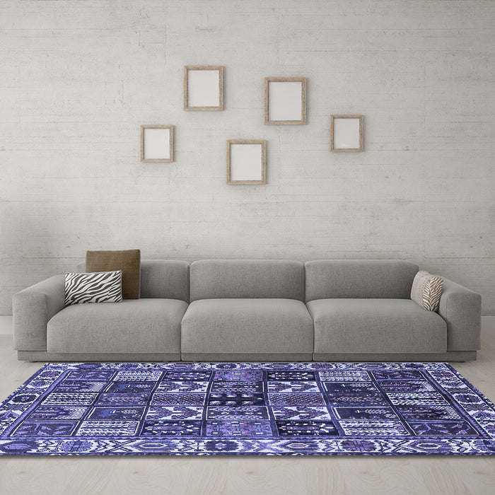 Machine Washable Persian Blue Traditional Rug in a Living Room, wshtr426blu