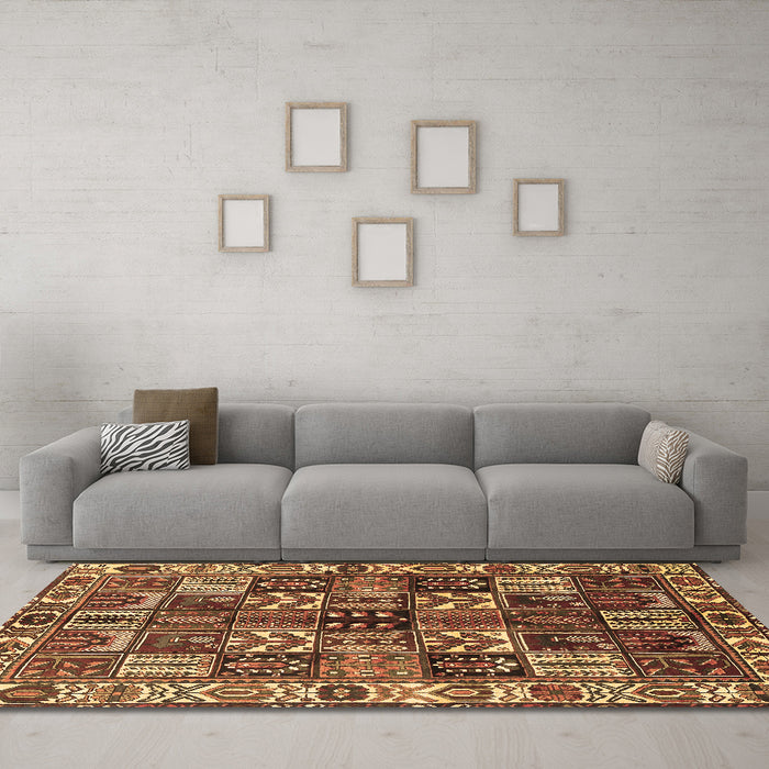 Machine Washable Persian Brown Traditional Rug in a Living Room,, wshtr426brn