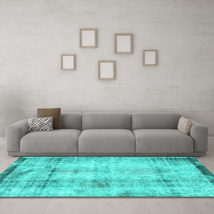 Machine Washable Persian Turquoise Traditional Area Rugs in a Living Room,, wshtr4271turq