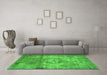 Machine Washable Persian Green Traditional Area Rugs in a Living Room,, wshtr4272grn