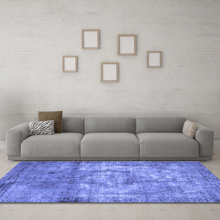 Machine Washable Persian Blue Traditional Rug in a Living Room, wshtr4272blu