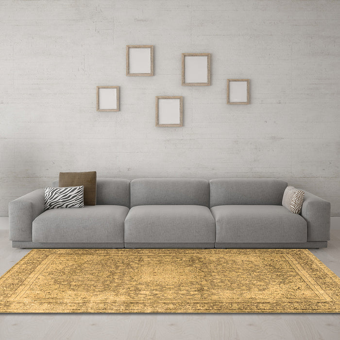 Machine Washable Persian Brown Traditional Rug in a Living Room,, wshtr4273brn