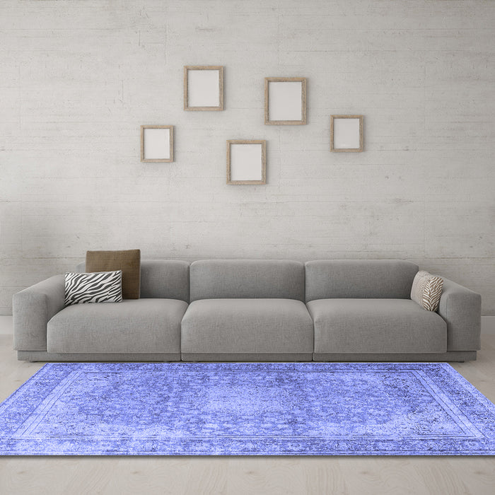 Machine Washable Persian Blue Traditional Rug in a Living Room, wshtr4273blu
