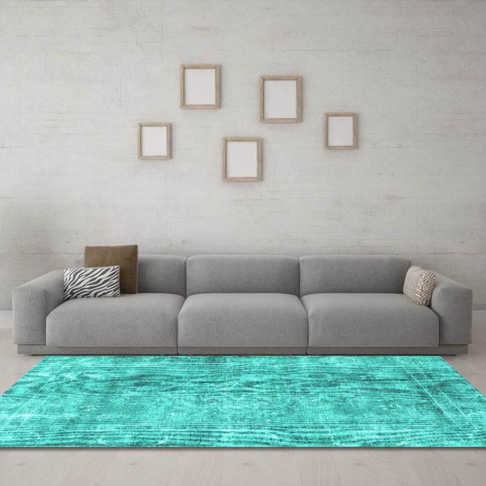 Machine Washable Persian Turquoise Traditional Area Rugs in a Living Room,, wshtr4274turq
