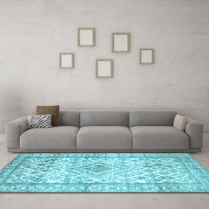 Machine Washable Persian Light Blue Traditional Rug in a Living Room, wshtr4275lblu