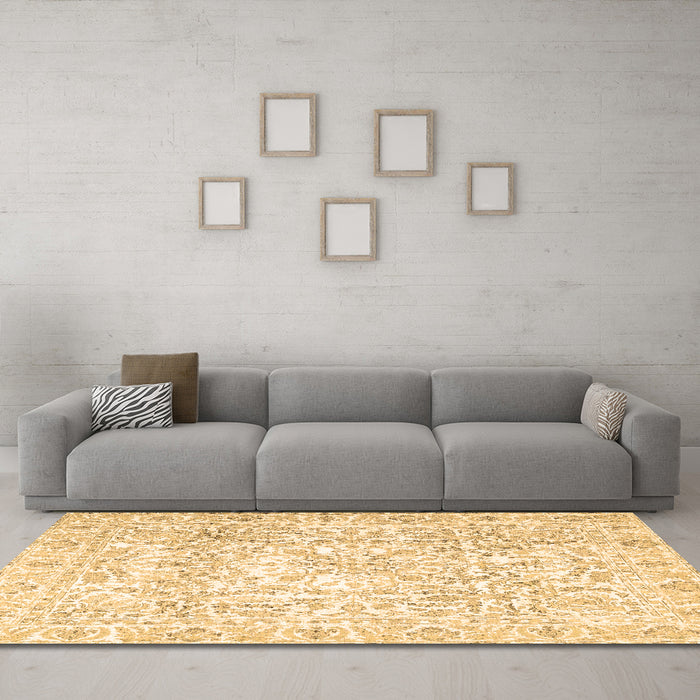 Machine Washable Persian Brown Traditional Rug in a Living Room,, wshtr4276brn