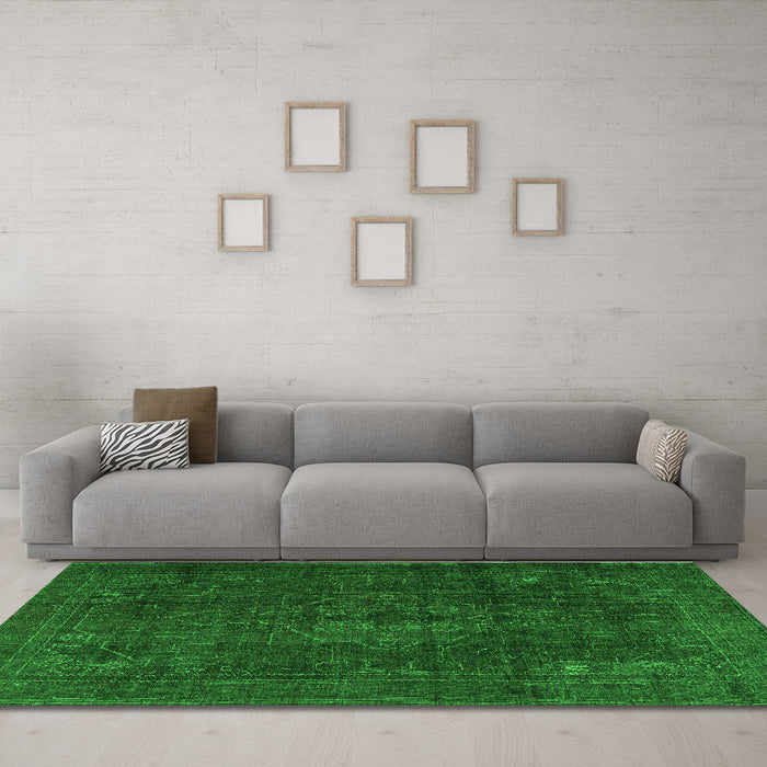 Machine Washable Persian Green Traditional Area Rugs in a Living Room,, wshtr4277grn