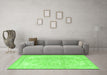 Machine Washable Persian Green Traditional Area Rugs in a Living Room,, wshtr4278grn