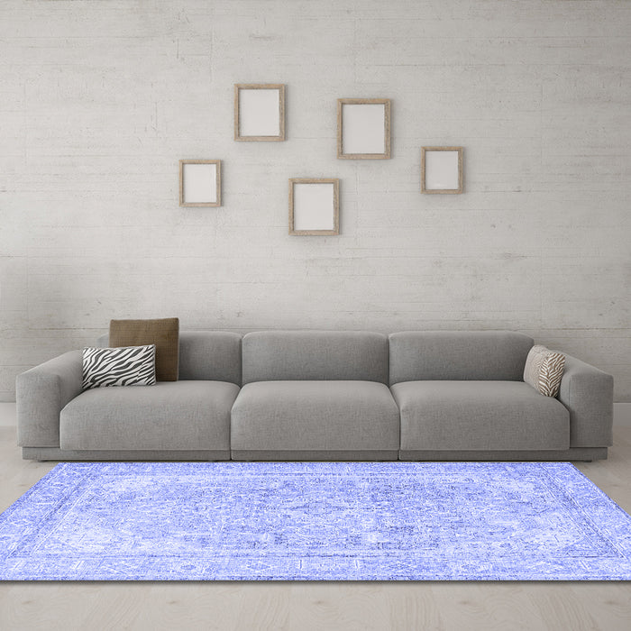 Machine Washable Persian Blue Traditional Rug in a Living Room, wshtr4278blu