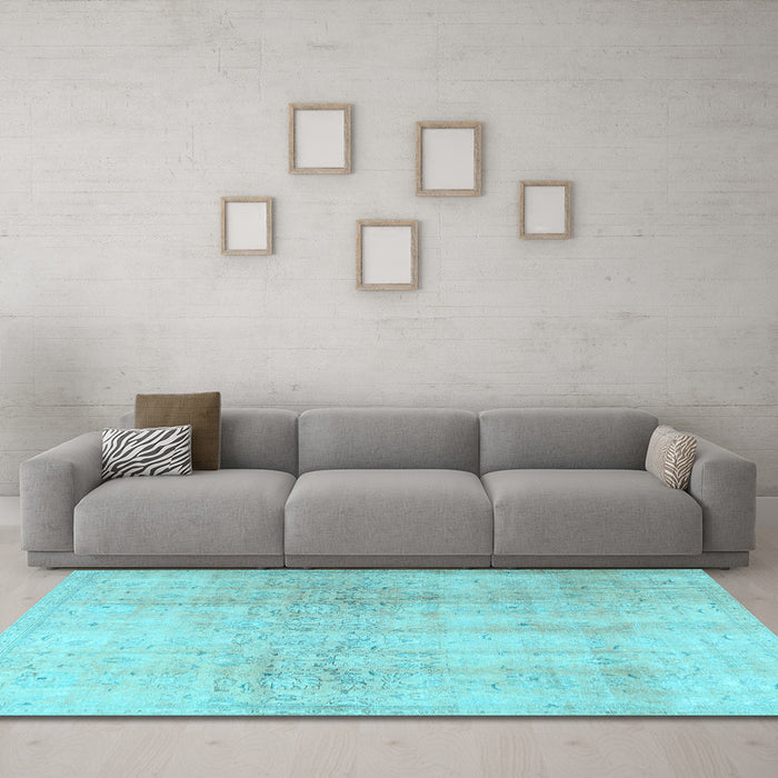 Machine Washable Persian Light Blue Traditional Rug in a Living Room, wshtr4279lblu