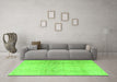 Machine Washable Persian Green Traditional Area Rugs in a Living Room,, wshtr4279grn