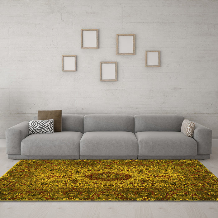 Machine Washable Persian Yellow Traditional Rug in a Living Room, wshtr427yw