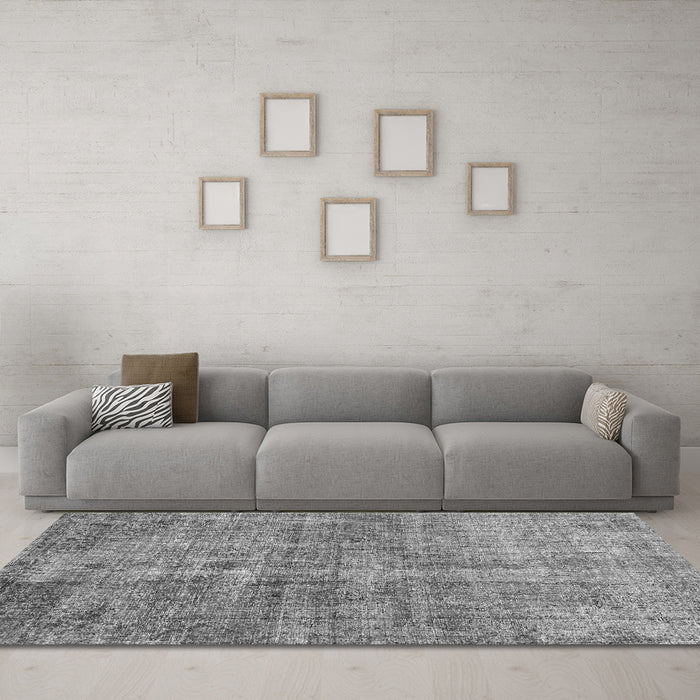 Machine Washable Persian Gray Traditional Rug in a Living Room,, wshtr4280gry