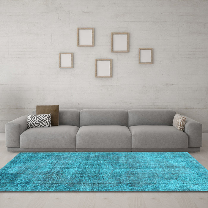 Machine Washable Persian Light Blue Traditional Rug in a Living Room, wshtr4280lblu