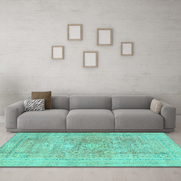 Machine Washable Persian Turquoise Traditional Area Rugs in a Living Room,, wshtr4281turq