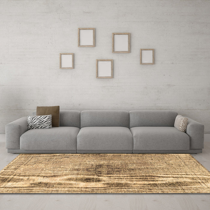 Machine Washable Persian Brown Traditional Rug in a Living Room,, wshtr4283brn