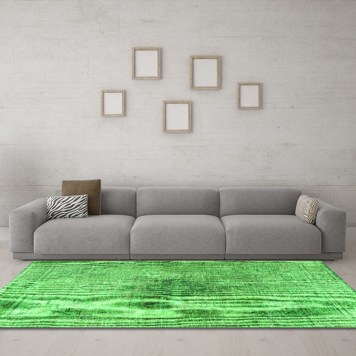 Machine Washable Persian Green Traditional Area Rugs in a Living Room,, wshtr4283grn