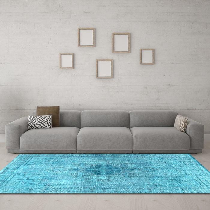 Machine Washable Persian Light Blue Traditional Rug in a Living Room, wshtr4283lblu